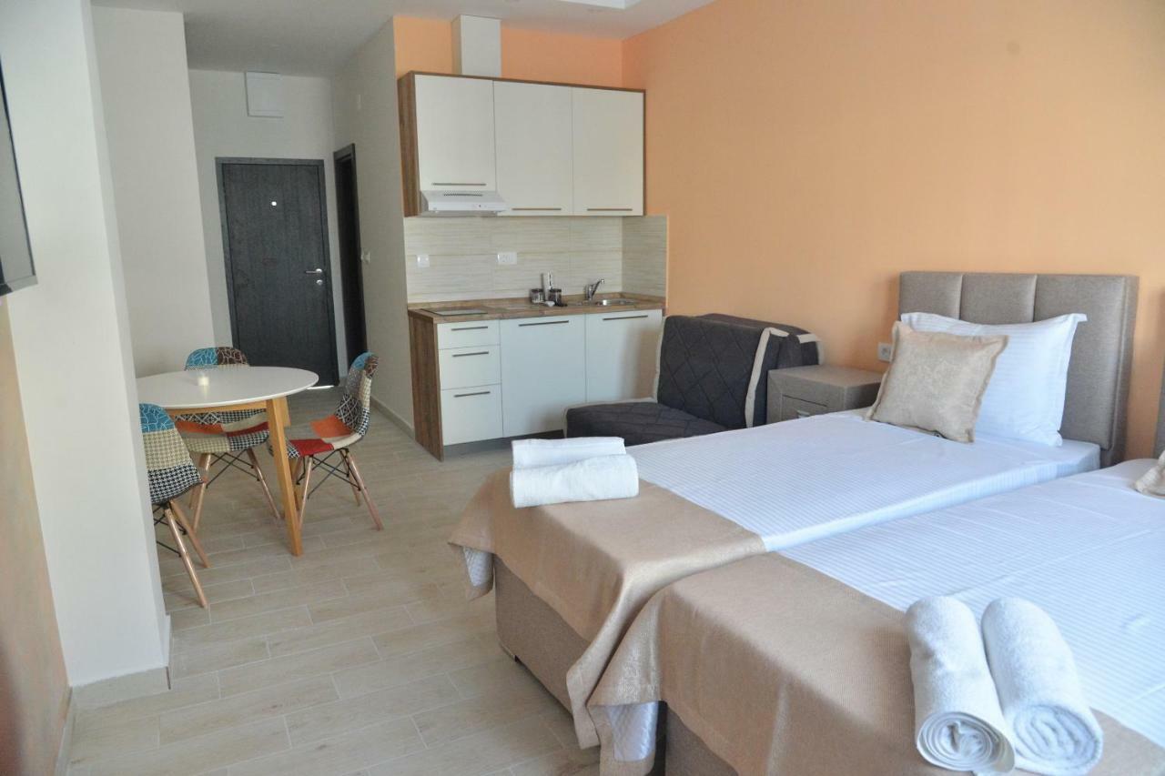 Helada Apartments Teodo Esterno foto