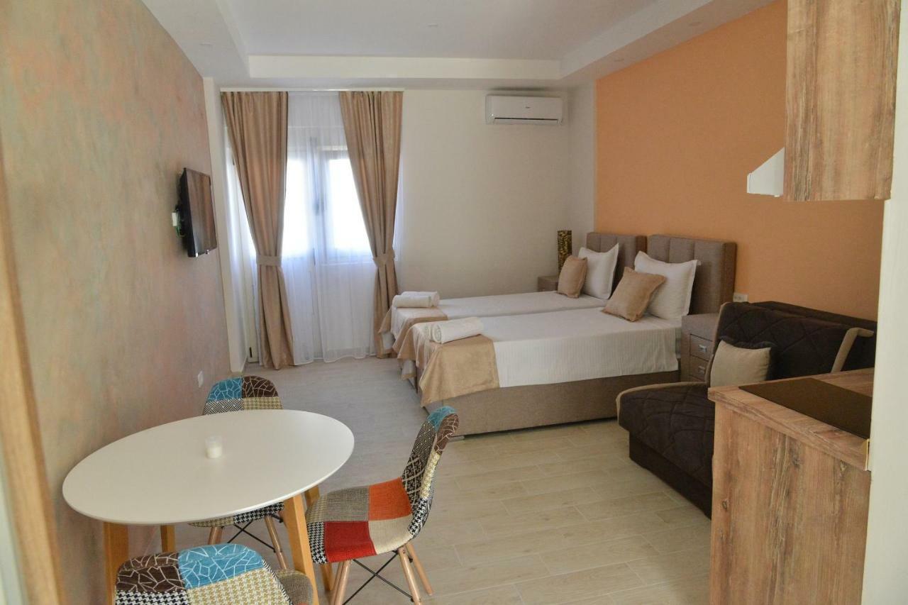Helada Apartments Teodo Esterno foto